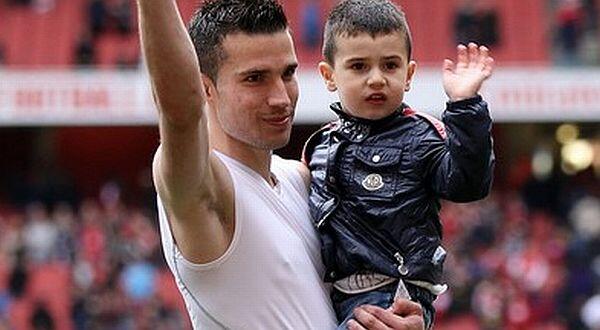 all about robin van persie a.k.a The Flying Dutchman