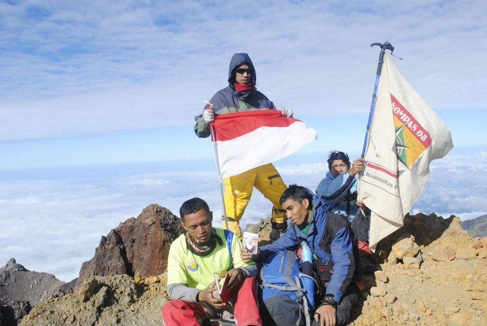 Menggapai puncak Rinjani