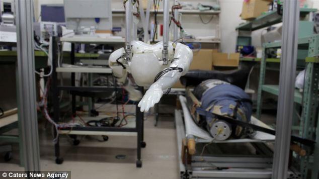 JEPANG MERANCANG ROBOT (LAGI)