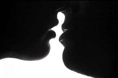 10 Fakta Tentang Ciuman