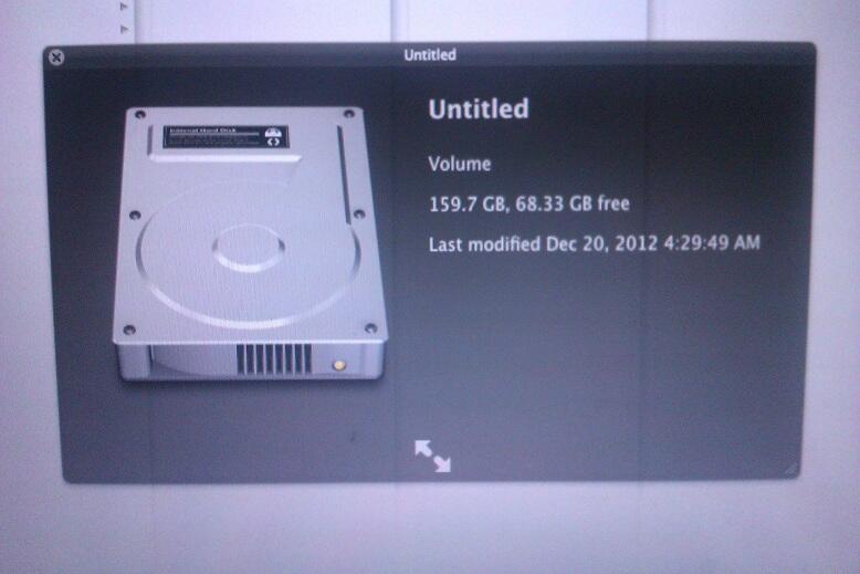 Macbook 2.1 black, batre drop, laennya ga ada masalah gan...