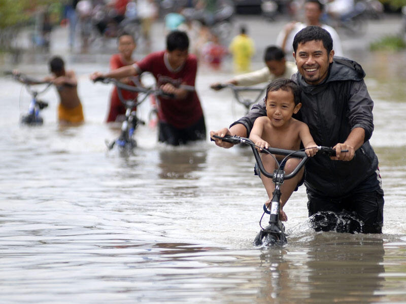 Permasalahan Lingkungan Hidup di Jakarta dan Mengapa bisa terjadi?Harus Bagaimana?