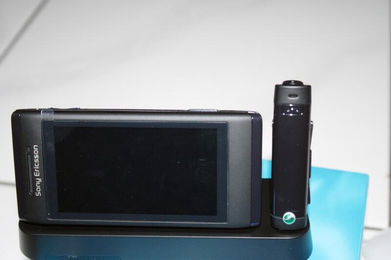 Jual Handphone Sony Ericsson | YOCATH | barang baru stok lama | Original