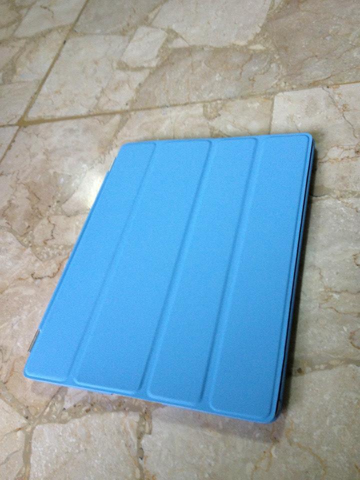 case iphone 4s...Super Slim fit case..Flip Cover 4s...CAse Iphone 5..switcheasy case