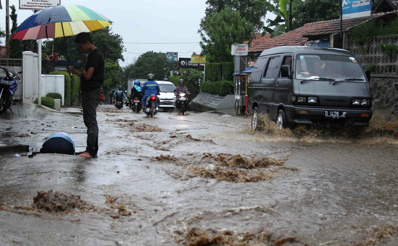 Saat Rezeky Mengalir dari Banjir