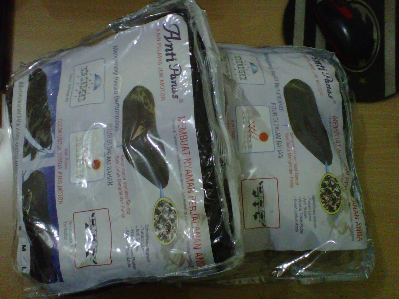 Pelapis / sarung jok motor anti panas