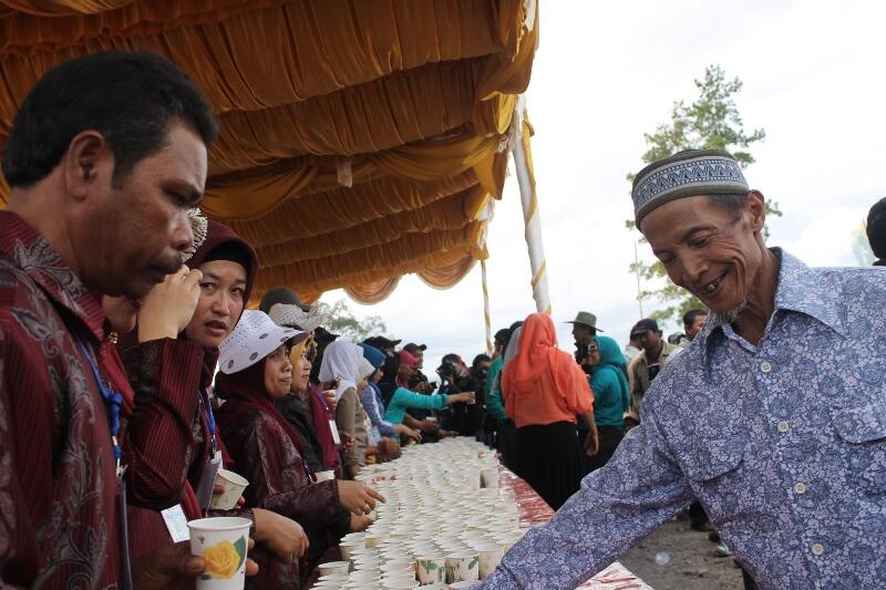 Didong Dan Kopi Gayo Pecahkan Rekor Muri