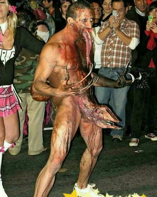 Costume Halooween Paling aneh &amp; Gokil Gan !!! 
