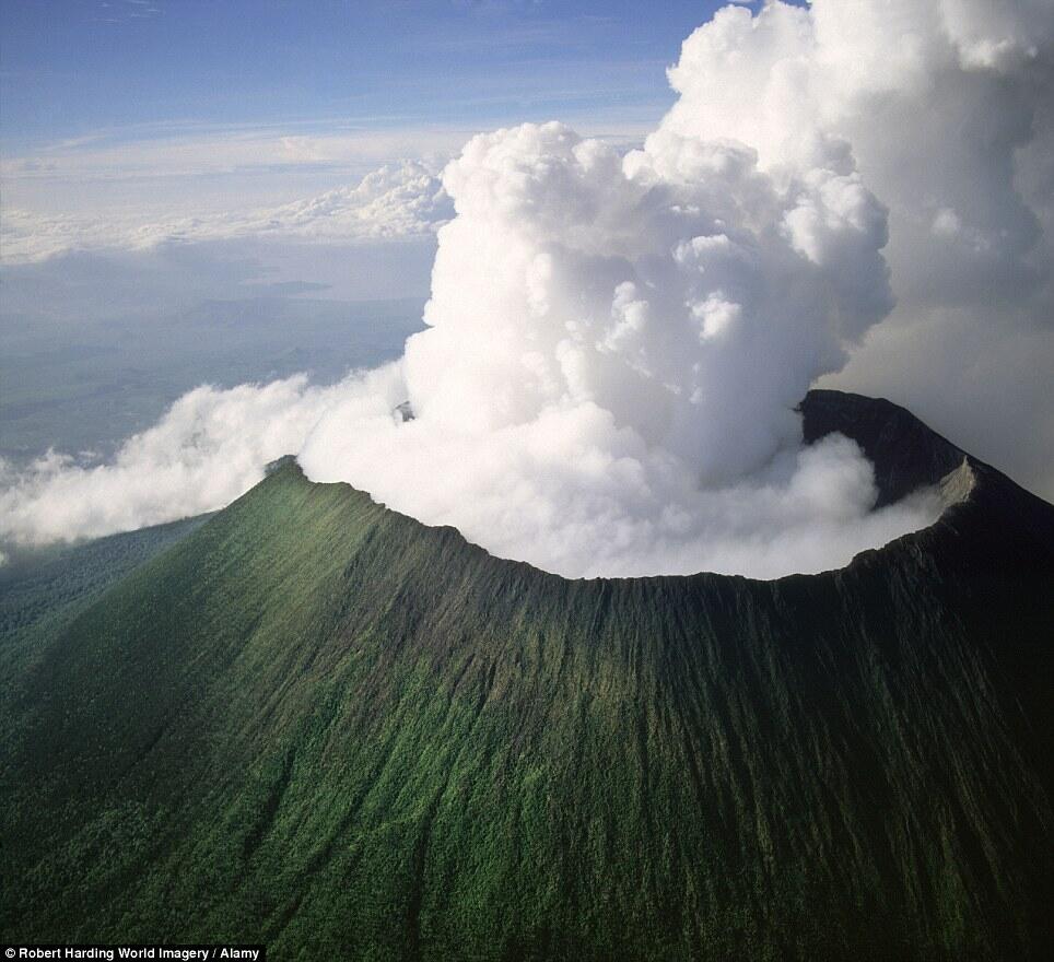 10 Gunung Api Aktif Paling Berbahaya Di Dunia