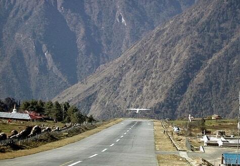 Bandara dengan landasan paling &quot;Maut&quot; di dunia ----&amp;gt; Lukla Airport