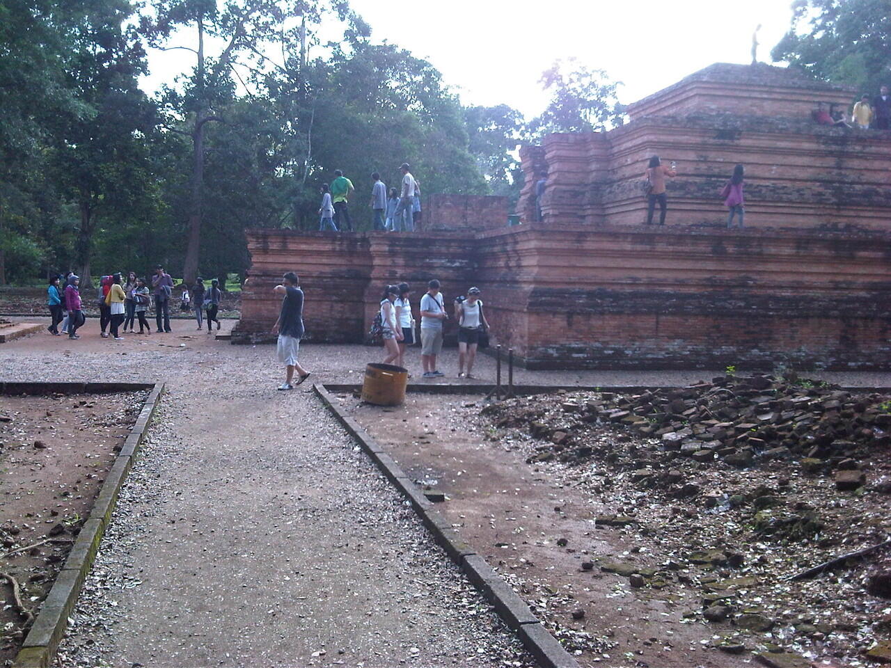 Candi bukan hanya ada di Jawa, ternyata di Jambi Juga Ada lho....(With Real Pic)