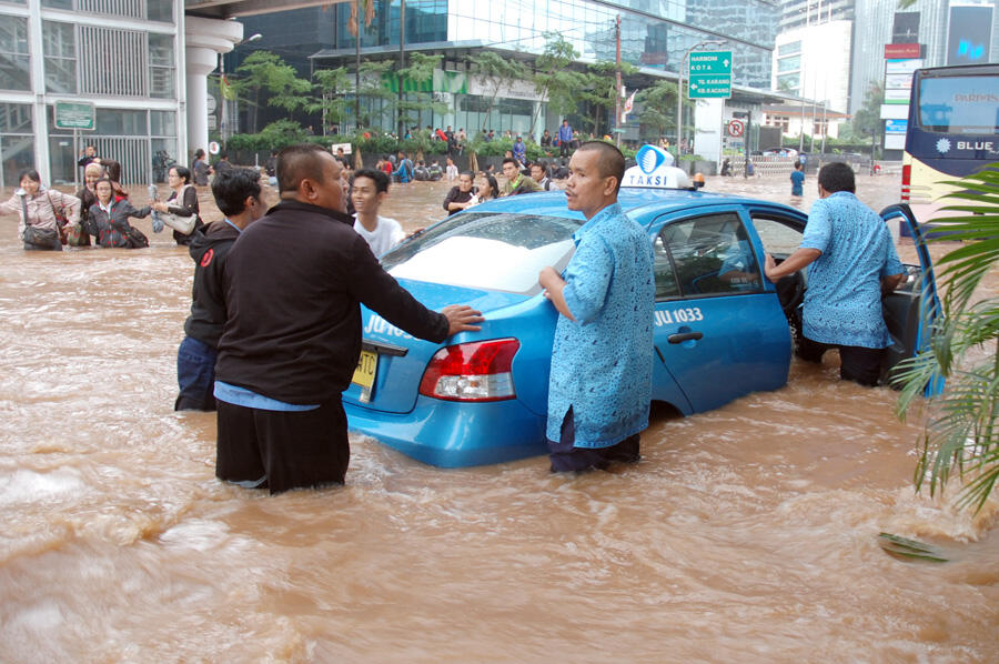 Posting Poto laporan banjir hari ini di tempat agan