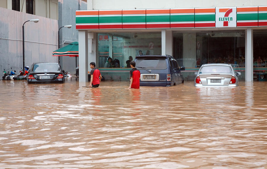 Posting Poto laporan banjir hari ini di tempat agan