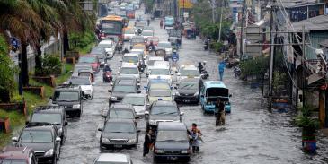 jakarta lumpuh karena banjir,lantas menurut agan ibukota pindah kemana???