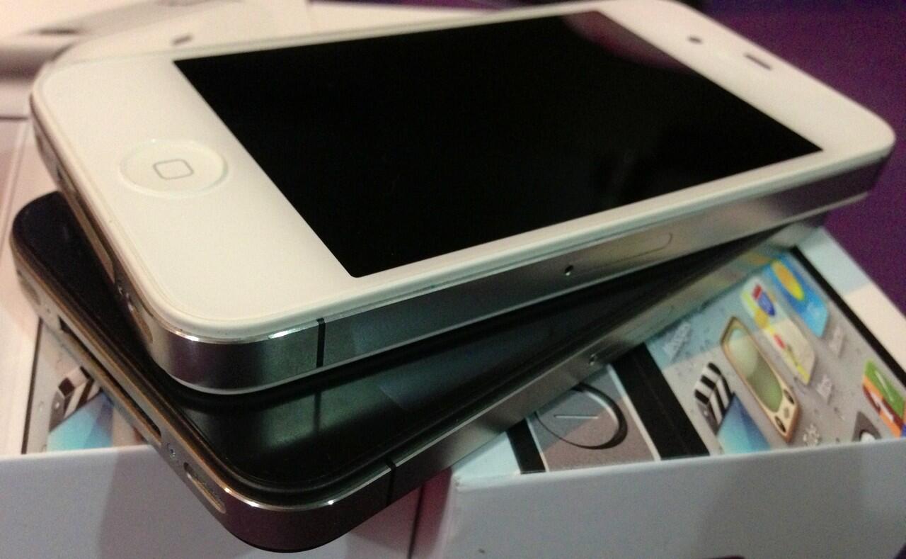 iPhone 4s 32gb FU lengkap gan seperti baru 5.2jt