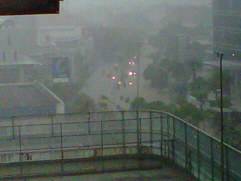 update pict banjir depan tempat kerja ane gan !!