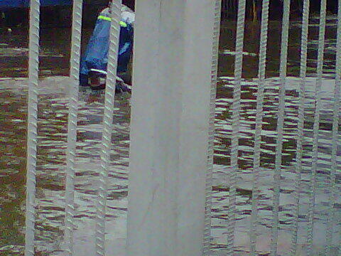 update pict banjir depan tempat kerja ane gan !!