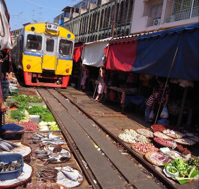Pasar Paling BERBAHAYA di Dunia Ada di Thailand