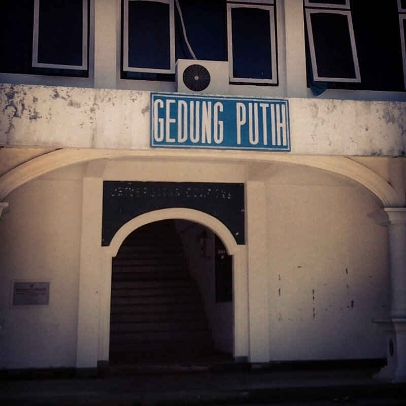 Gedung Putih ala Sumbawa