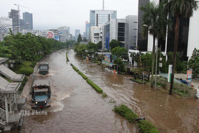 &#91;INFO&#93; Team Evakuasi Banjir Jakarta