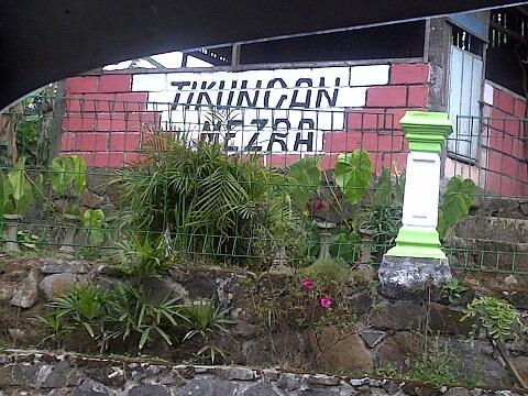 berbagi keanehan