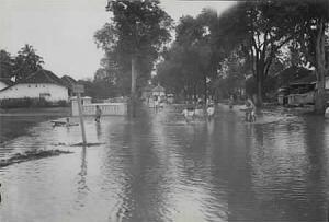 Foto-foto Banjir Jakarta Tempo Doeloe