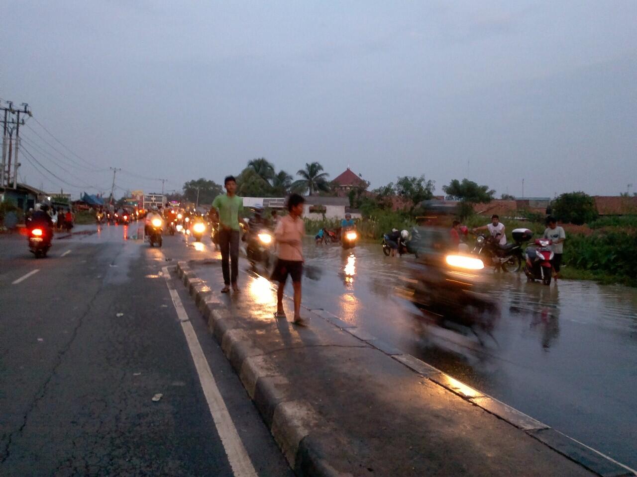 &#91;INFO&#93;Waspada Banjir Perbatasan Bekasi - Karawang