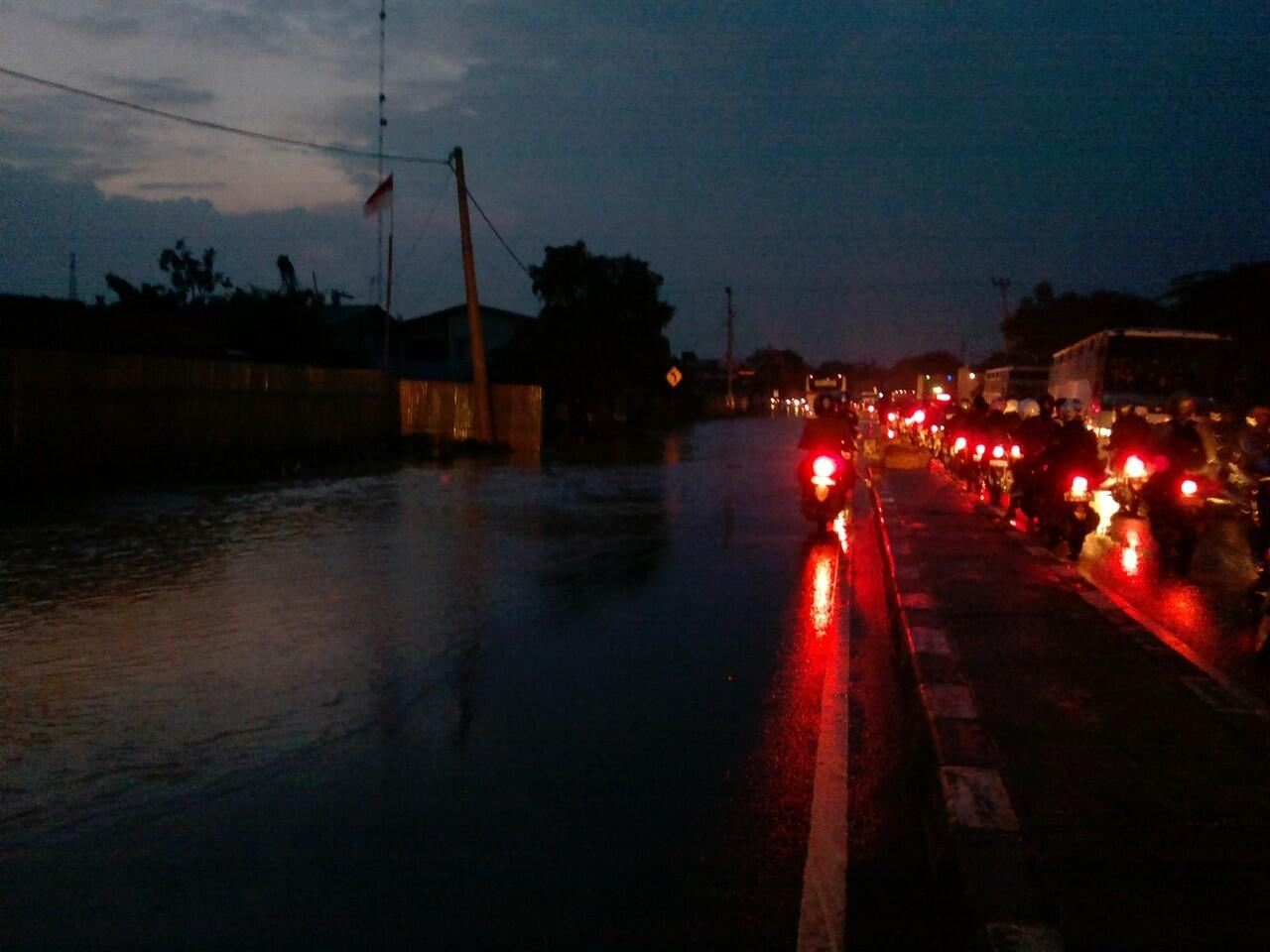 &#91;INFO&#93;Waspada Banjir Perbatasan Bekasi - Karawang