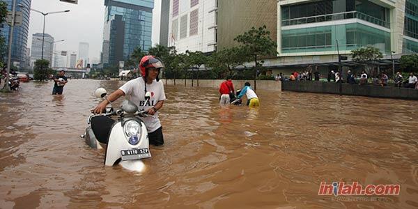 Tips Jika Sepeda Motor Terkena Banjir