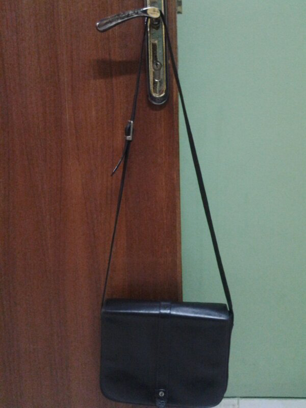 jual tas branded ori seken CHARLES LOUVIER