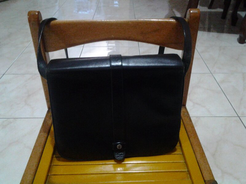 jual tas branded ori seken CHARLES LOUVIER