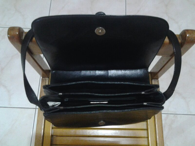 jual tas branded ori seken CHARLES LOUVIER
