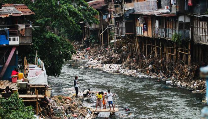 Pemda DKI Akan Perlebar Sungai Ciliwung