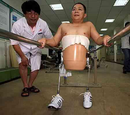 Pria Ini Tangguh Menjalani Hidup Walau Dengan Separuh Badan