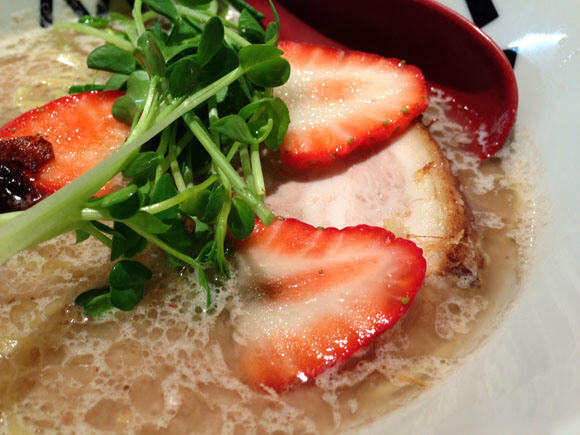 &#91;Unik&#93; Ramen Strawberry di Jepang