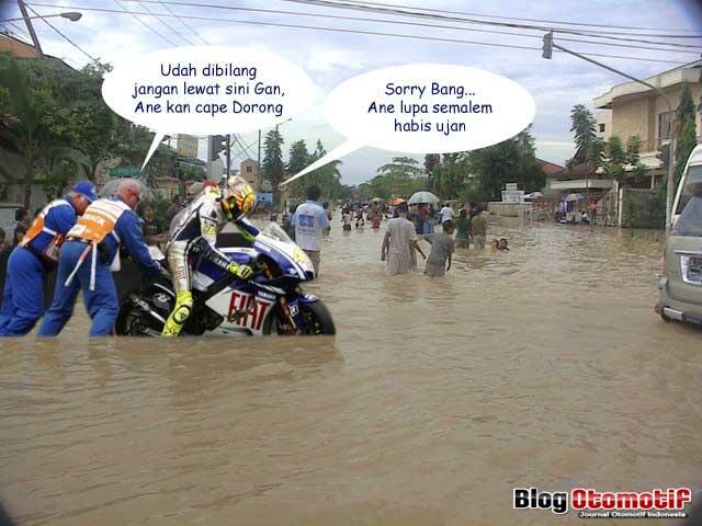 BANJIR JANGAN DITERJANG GAN..