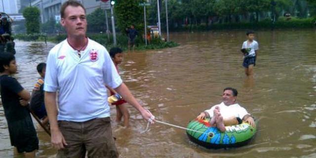 Semua berubah saat negara air menyerang jakarta!