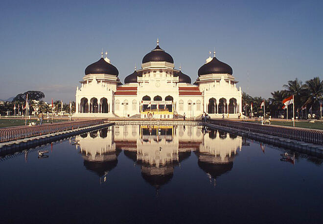 7 Bangunan Yang Terselamat Dari Musibah Besar