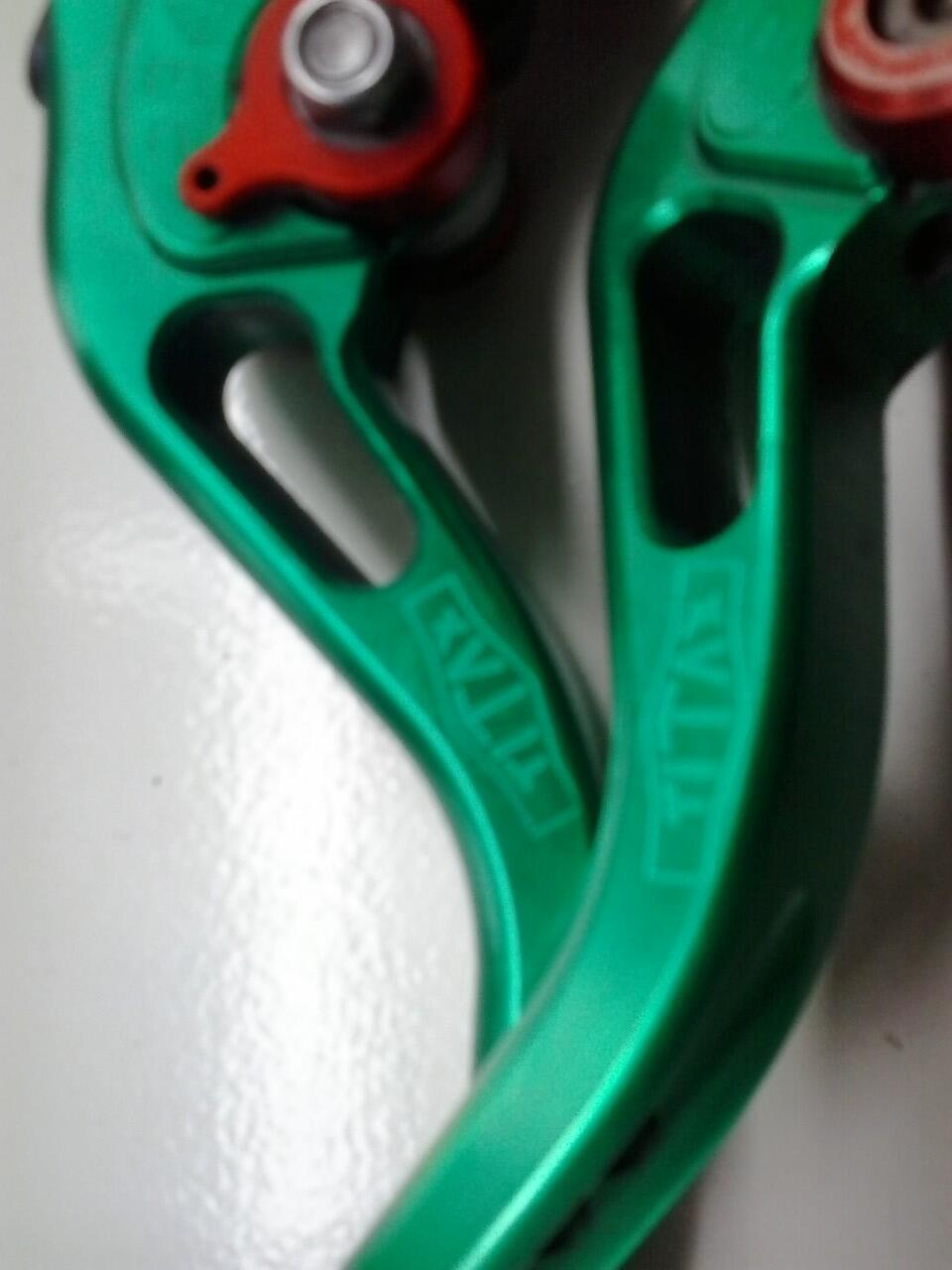 Barang bekas ninja 250 CUCI GUDANG knalpot, undertail, footstep, ban, windshield, dll