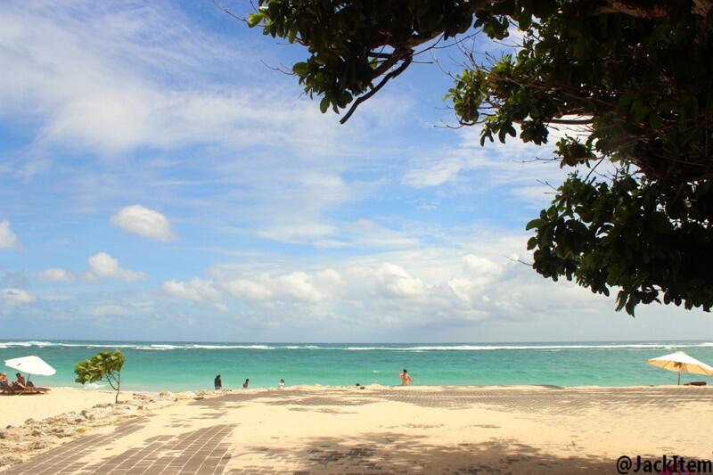 Eksotisme Pantai Pandawa - Bali