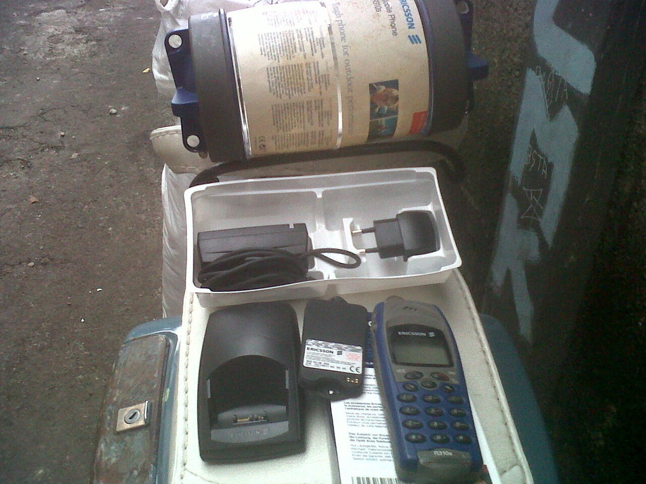 Jual Ericsson R310 Full Set