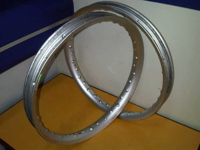 velg jari-jari comet ukuran 17 lebar 140(bandung)