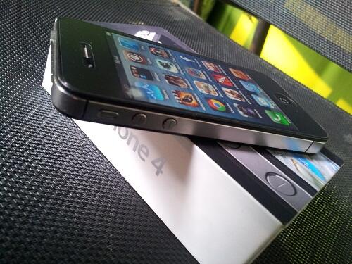 iPhone 4 CDMA 32GB Black Verizone - Lengkap - Mulus - Murah - Siapa Cepat