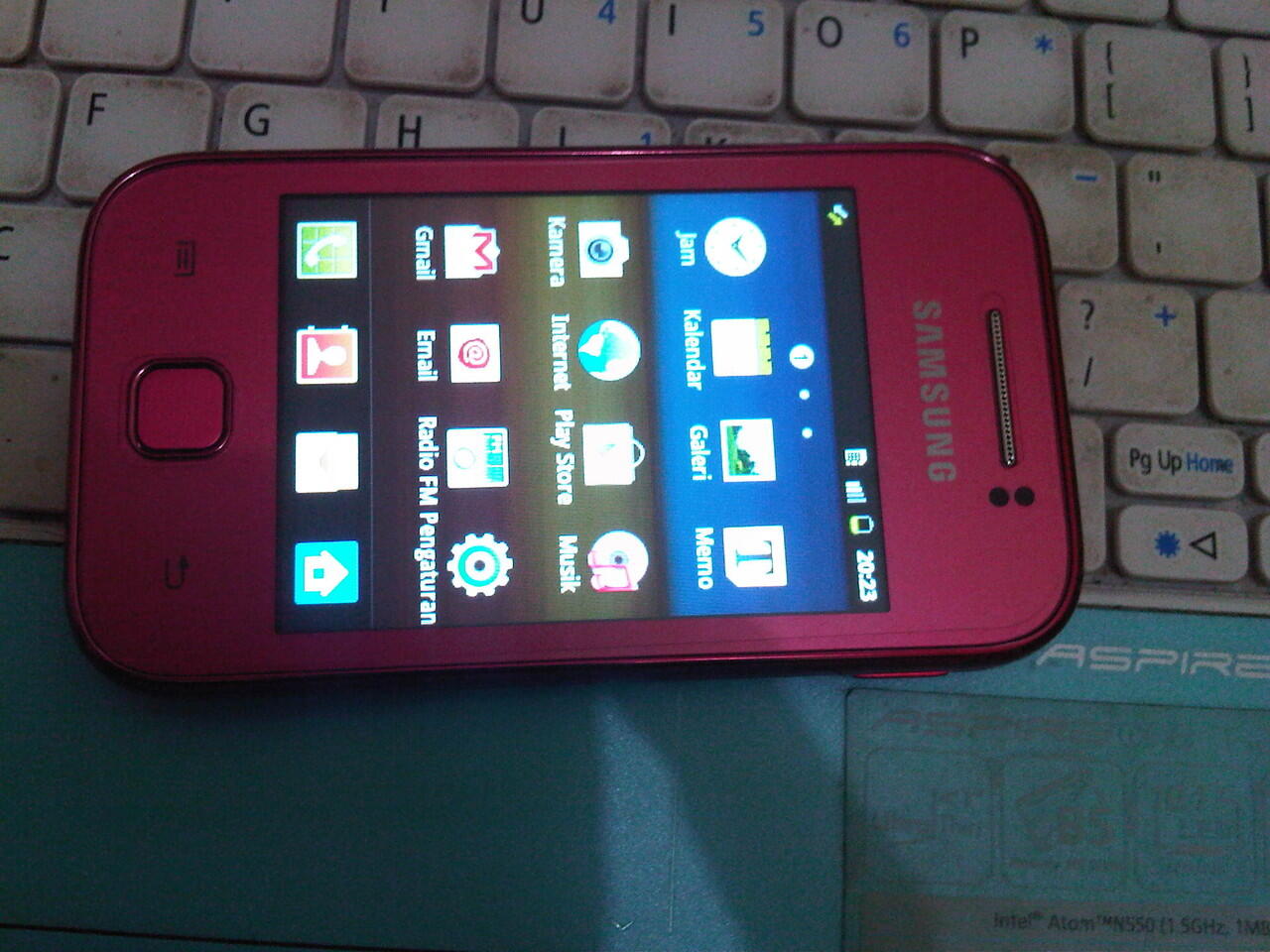 samsung galaxy y pink mulusssss banget, ex cewek