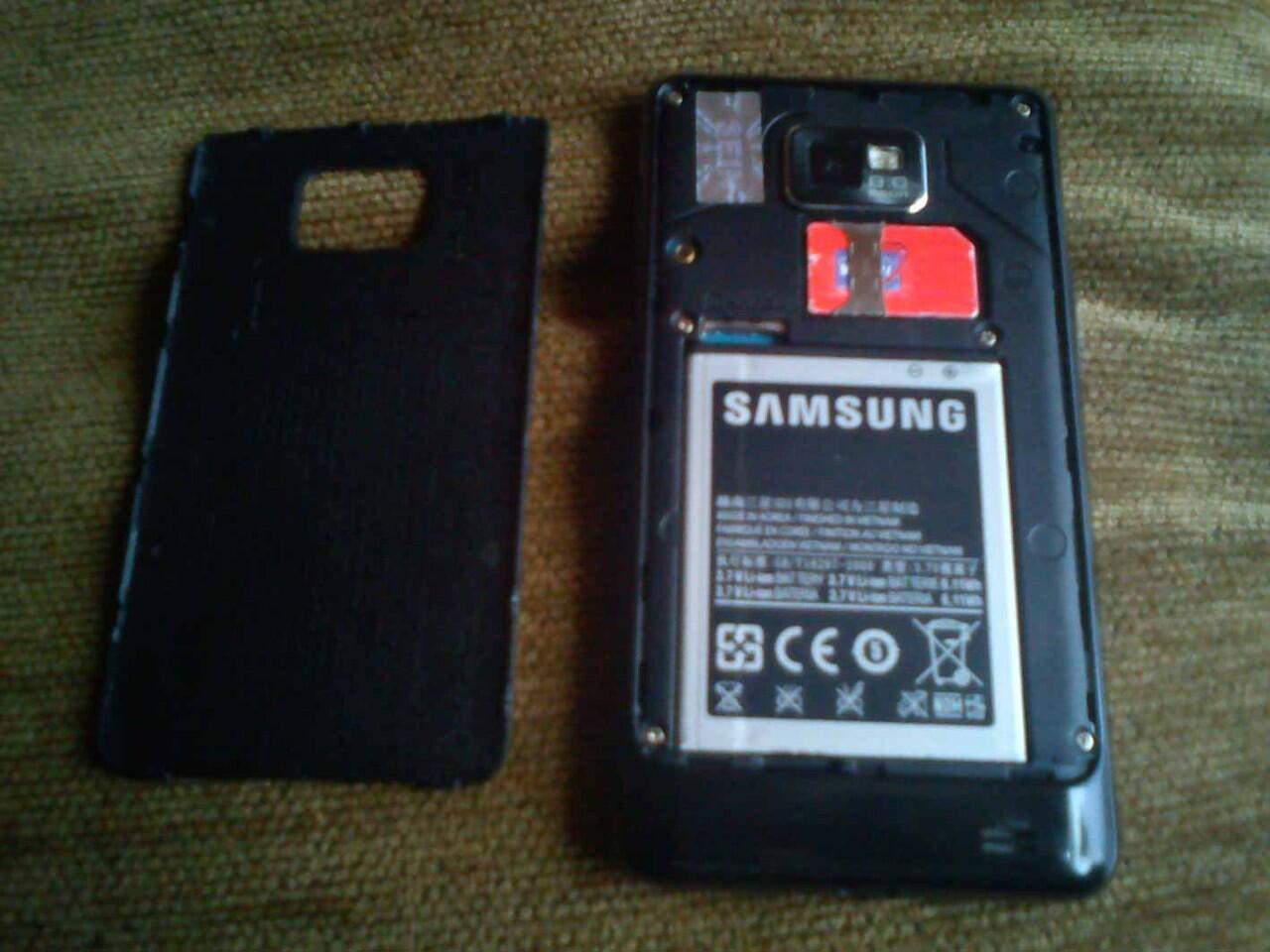 SAMSUNG GALAXY SII aka. GT-I9100 MULUS MASIH GARANSI