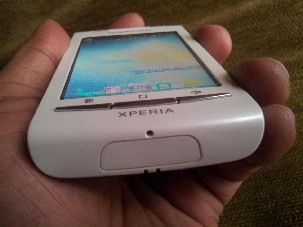 SONY ERICCSON XPERIA X8 WHITE MULUS KOMPLIT