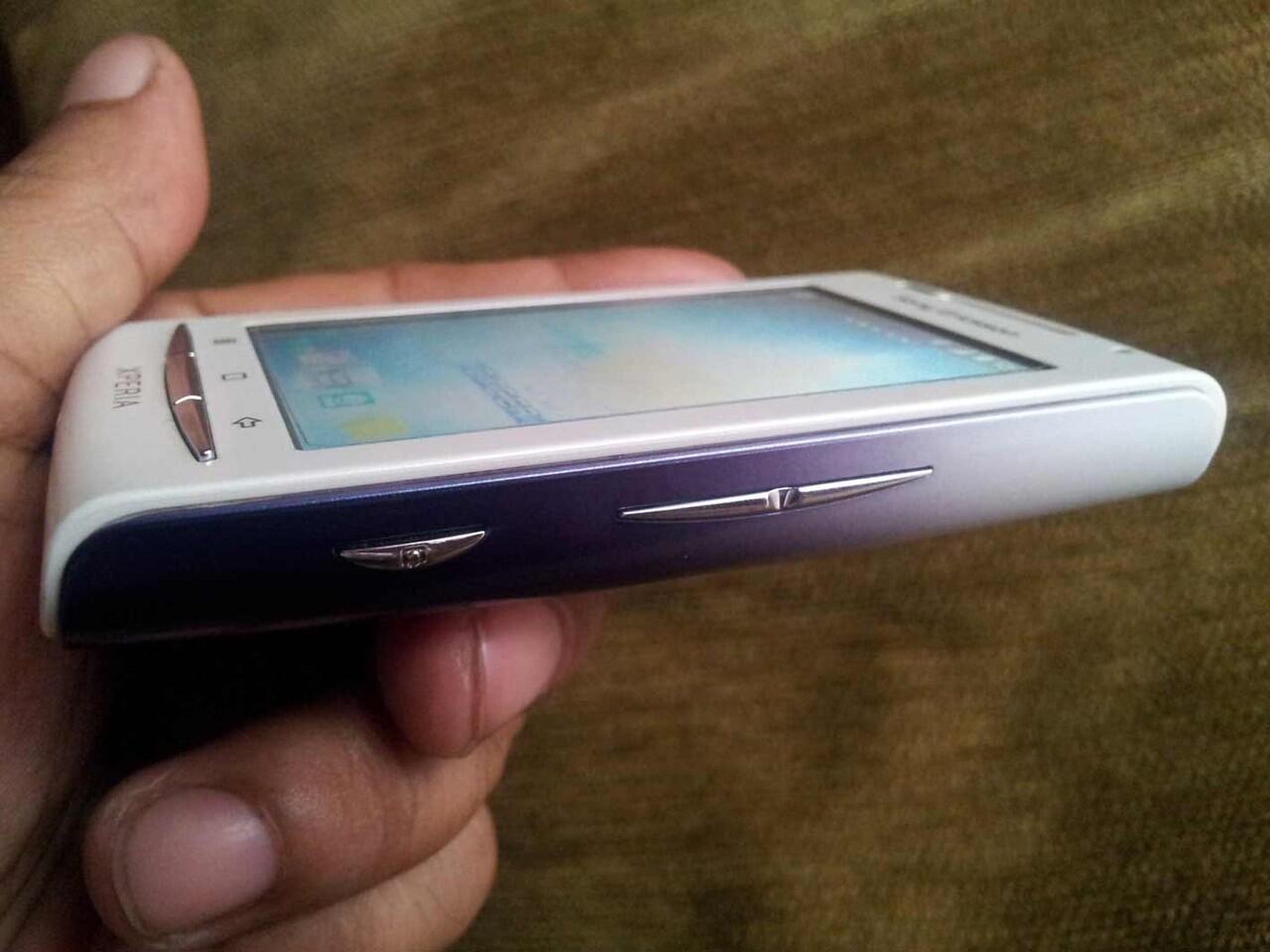 SONY ERICCSON XPERIA X8 WHITE MULUS KOMPLIT