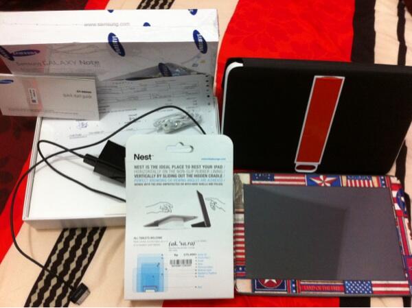 JUAL CEPAT BU!!! SAMSUNG GALAXY NOTE 10.1 + BONUS MEEELIMMPAAHHHHH!! Masuk gan! :)
