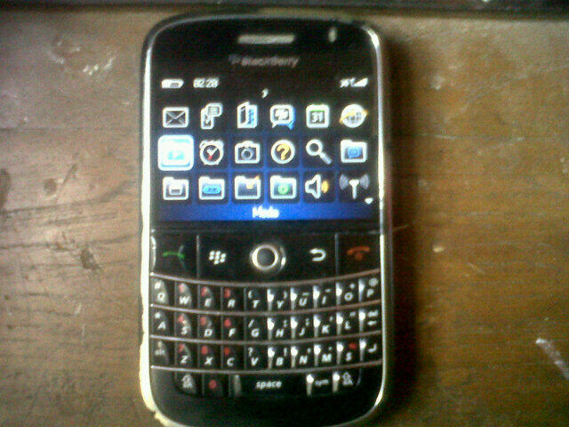 bb bold lengkap semarang
