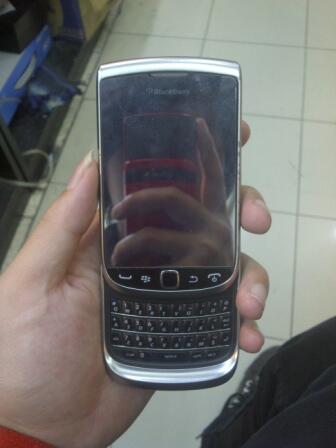 Jual BB torch 2 silver kondisi 97% ex garansi royal
